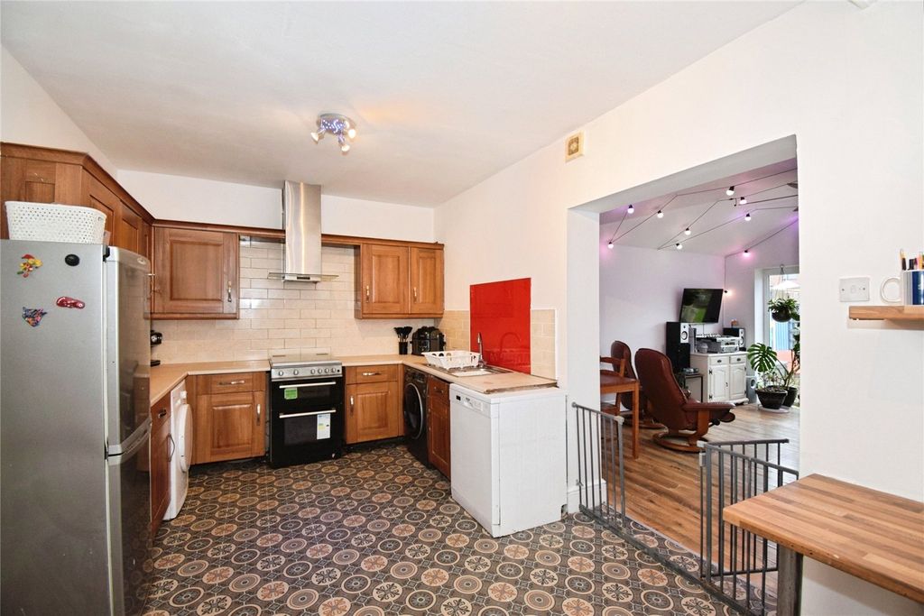 Additional image 3 of 3 bed semi-detached house for saleOadby Road, Wigston, Leicestershire LE18