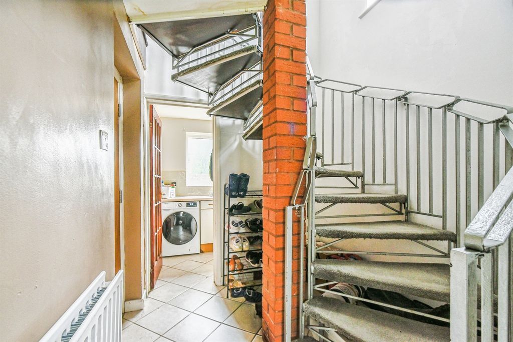 Additional image 12 of 2 bed property for saleKingfisher Drive, Durrington, Salisbury SP4