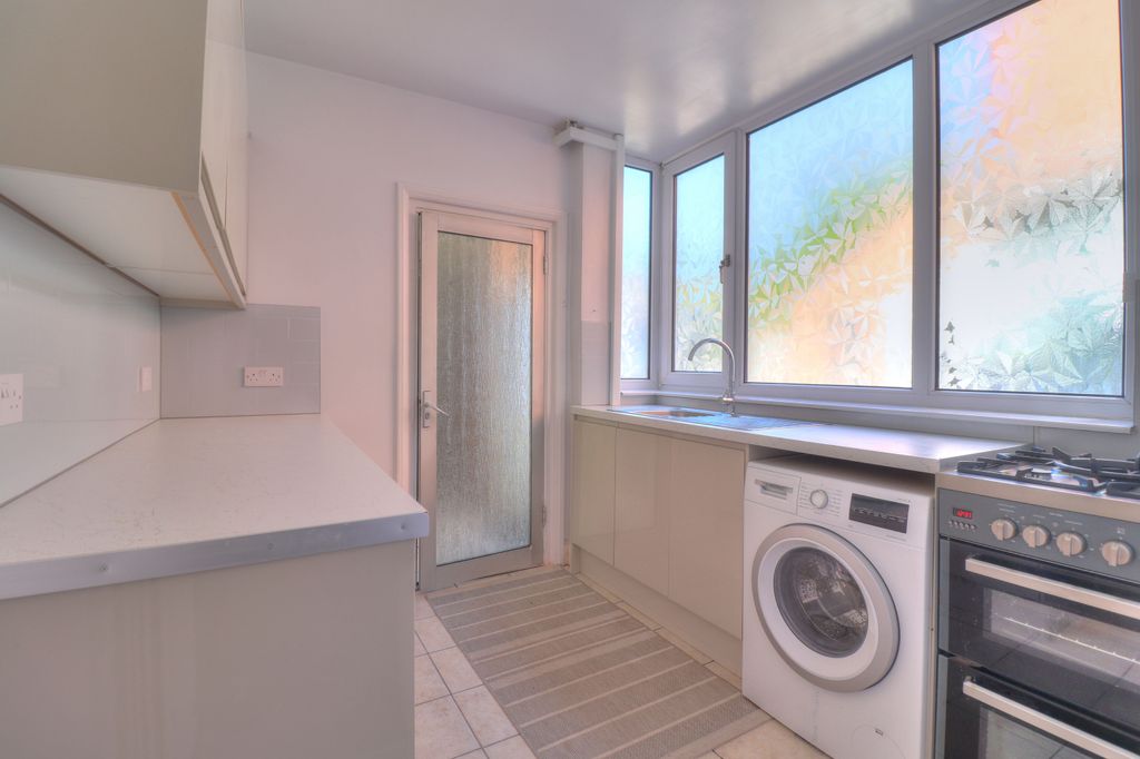 Additional image 2 of 3 bed semi-detached house for saleEileen Avenue, Leicester LE4