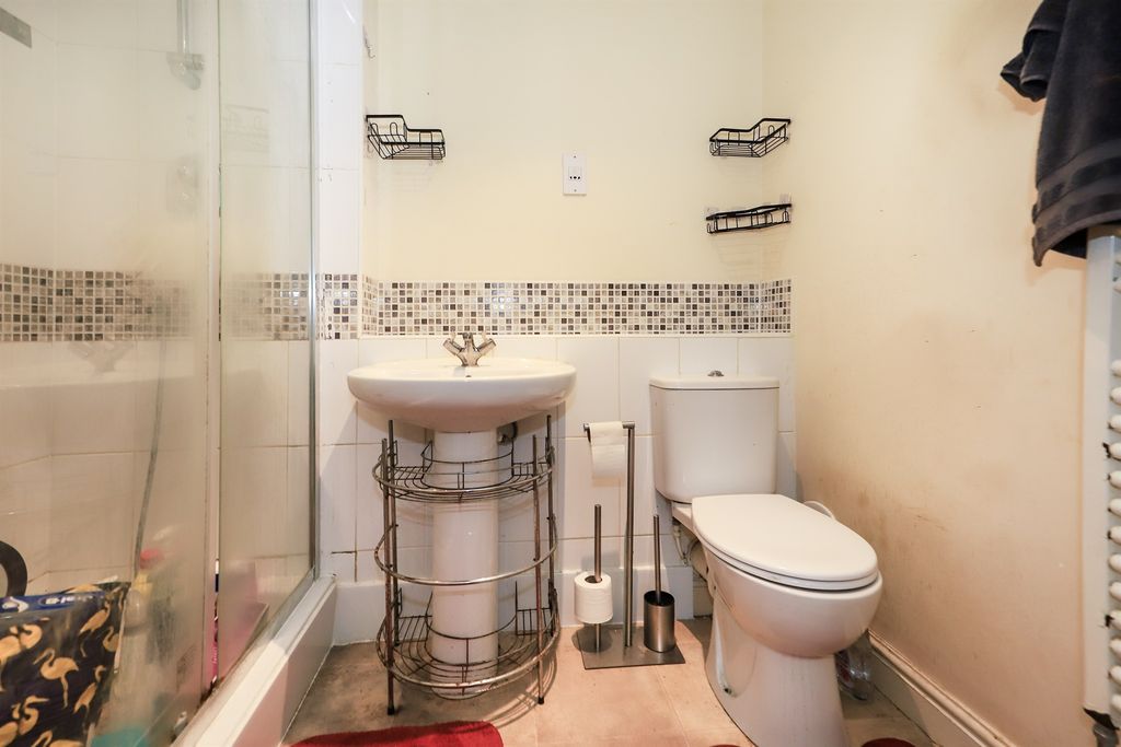 Additional image 8 of 2 bed flat for salePrestwood Road, Near New Cross Wednesfield, Wolverhampton WV11