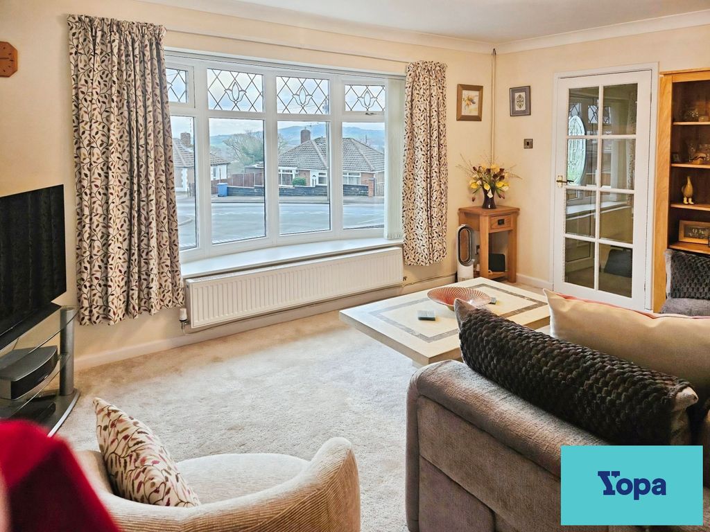 2 bed detached bungalow for saleWorcester Close, Talke, Stoke-On-Trent ST7 photo 2