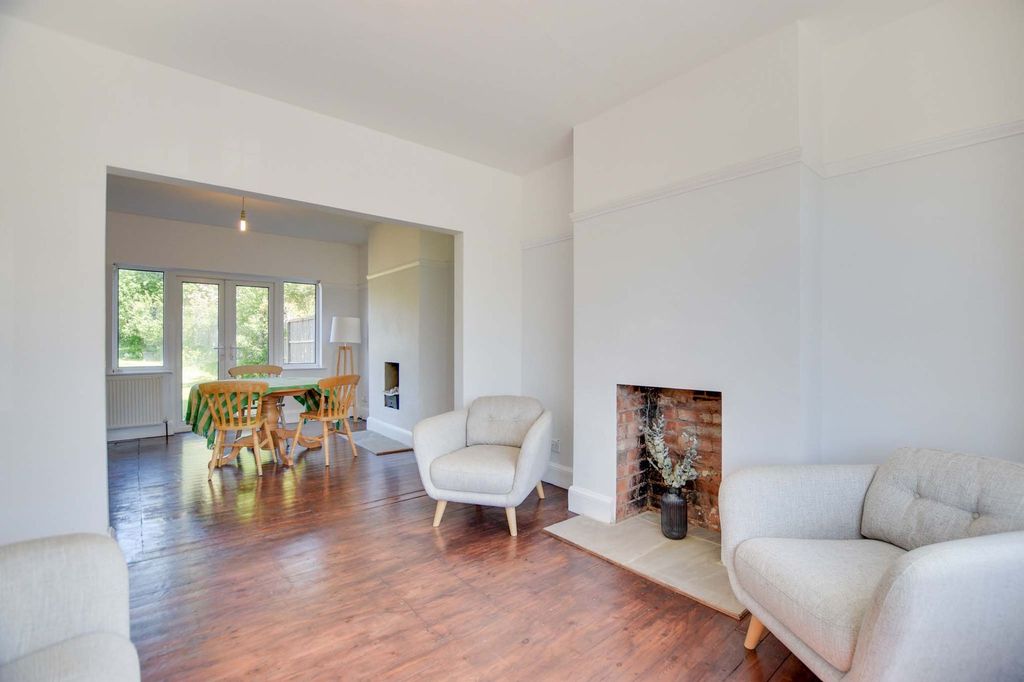 Additional image 2 of 3 bed semi-detached house for saleKenwood Road, Knighton, Leicester LE2