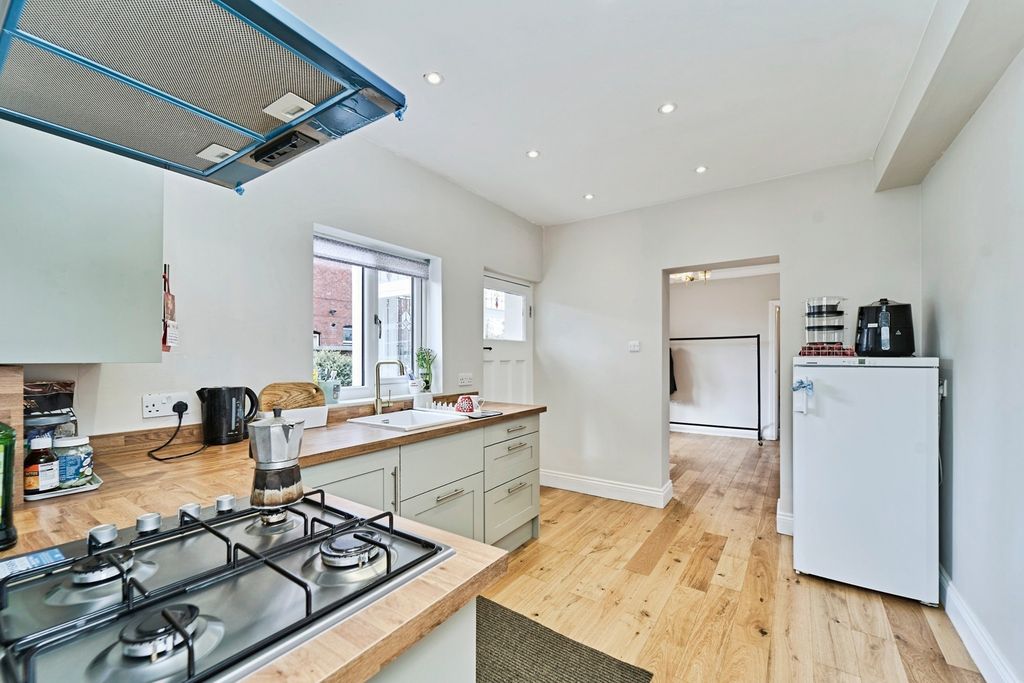 Additional image 5 of 3 bed semi-detached house for saleStation Street, Walsall, Staffordshire WS6