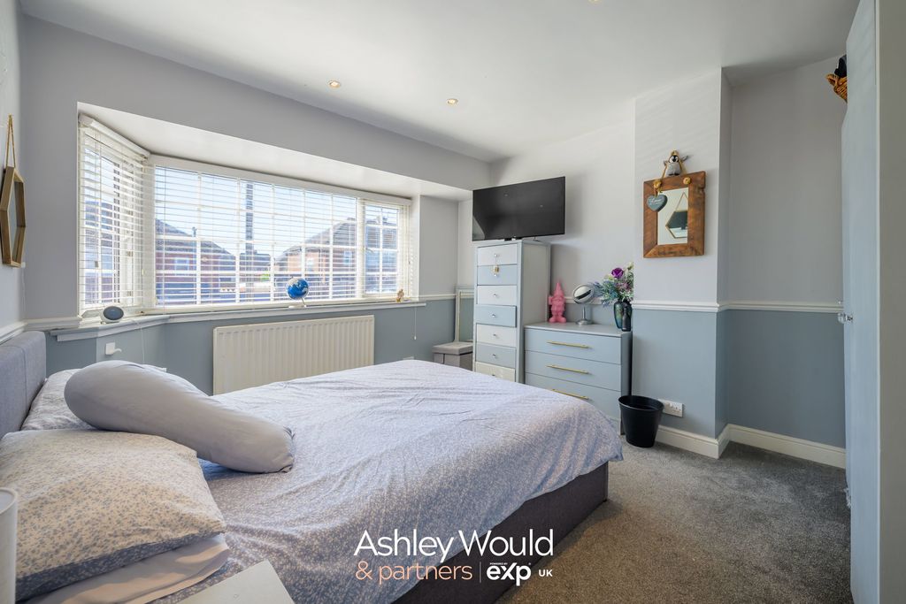 Additional image 7 of 3 bed semi-detached house for saleWindmill Grove, Kingswinford DY6
