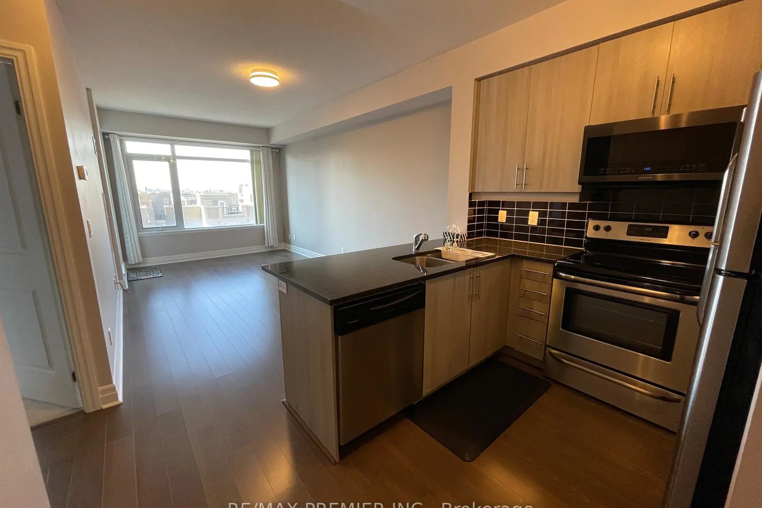 Additional image 8 of 8110 Birchmount Road 506