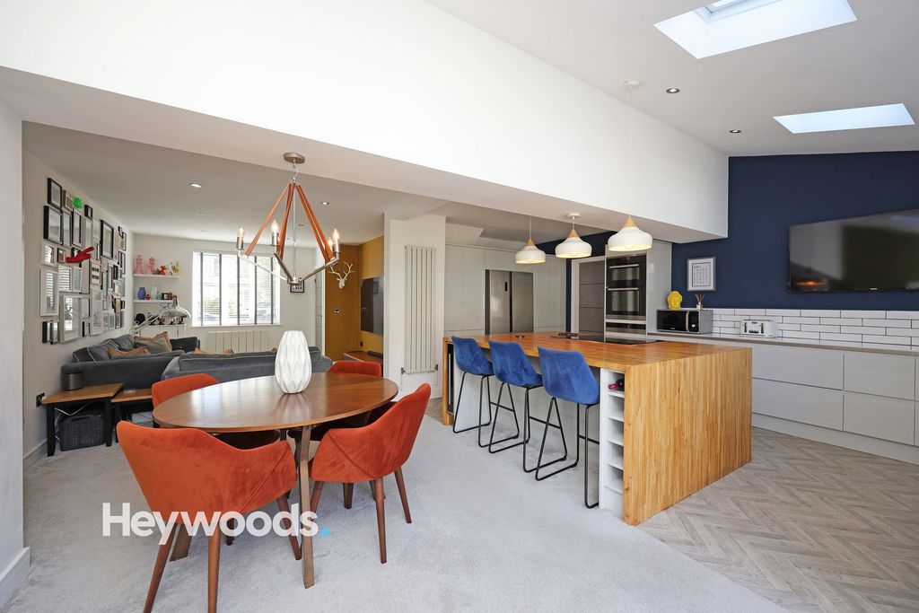Additional image 2 of 3 bed semi-detached house for saleWestlands Avenue, Newcastle ST5