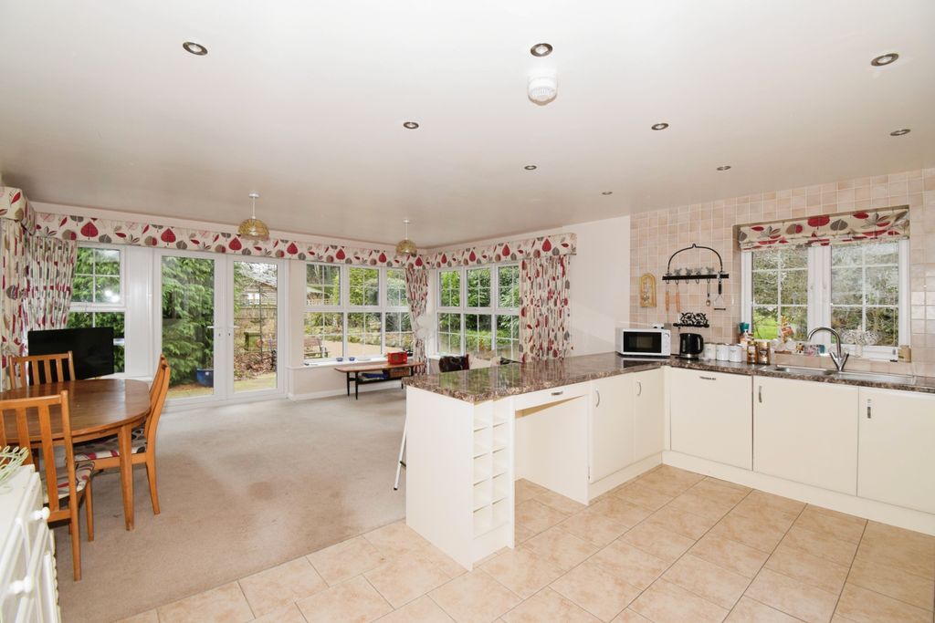 Additional image 6 of 3 bed detached house for saleThe Oval, Oadby, Leicester, Leicestershire LE2