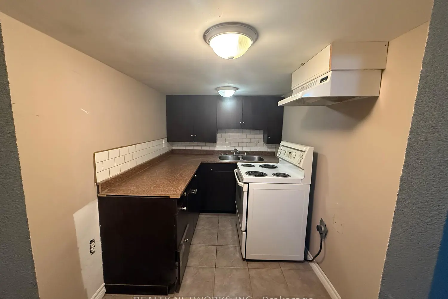 189 Balsam Street photo 5