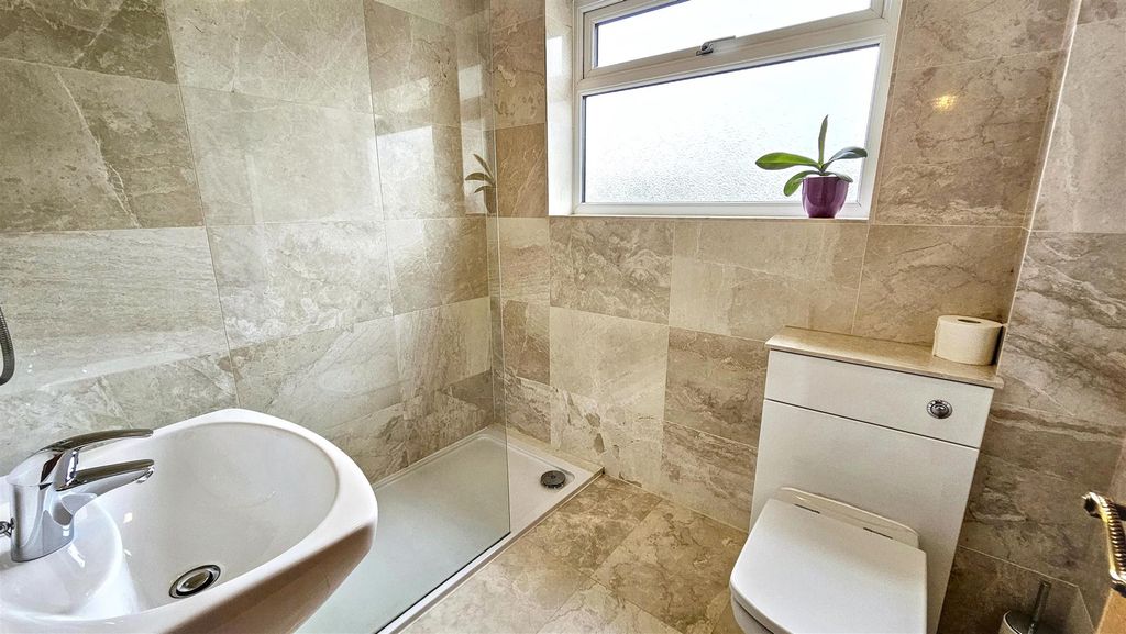 Additional image 14 of 4 bed detached house for salePulford Drive, Thurnby LE7