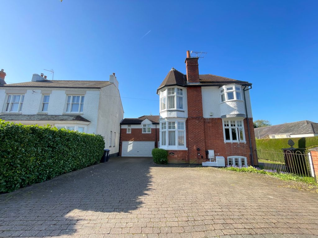 5 bed detached house for saleGrange Lane, Thurnby LE7
