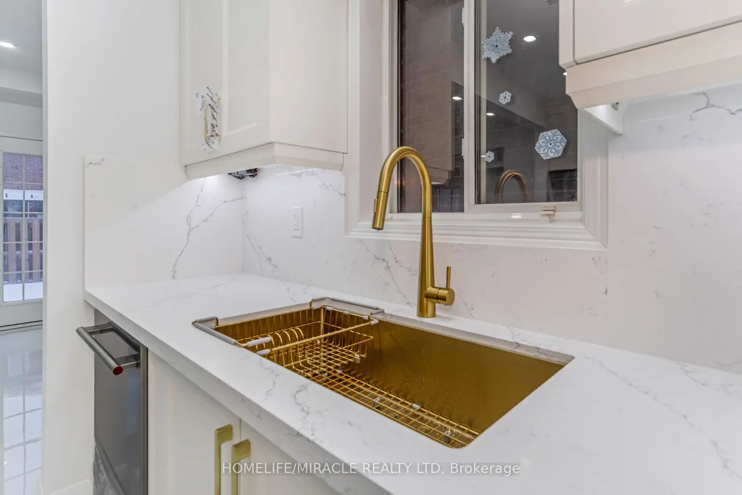 18 Dawes Road photo 5