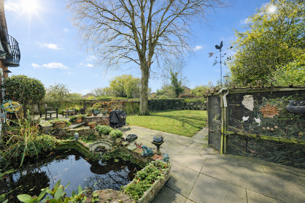 Additional image 29 of 5 bed end terrace house for salePeters Drive, Leicester, Leicestershire LE5