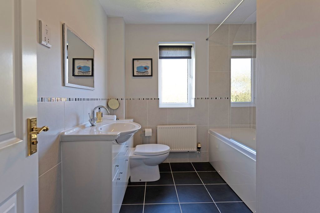 Additional image 15 of 4 bed detached house for saleSummers Way, Market Harborough, Leicestershire LE16