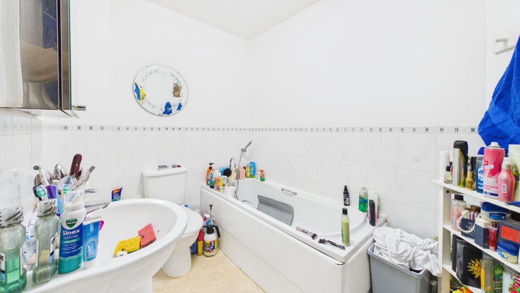 Additional image 15 of 4 bed terraced house for saleGrants Yard, Burton-On-Trent, Staffordshire DE14