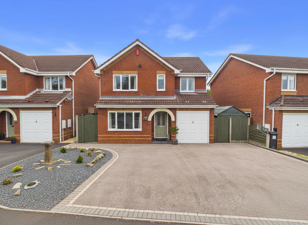 Additional image 2 of 4 bed detached house for saleOxbridge Way, Tamworth B79