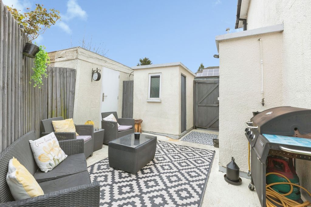 Additional image 18 of 3 bed semi-detached house for saleAylestone Drive, Leicester, Leicestershire LE2