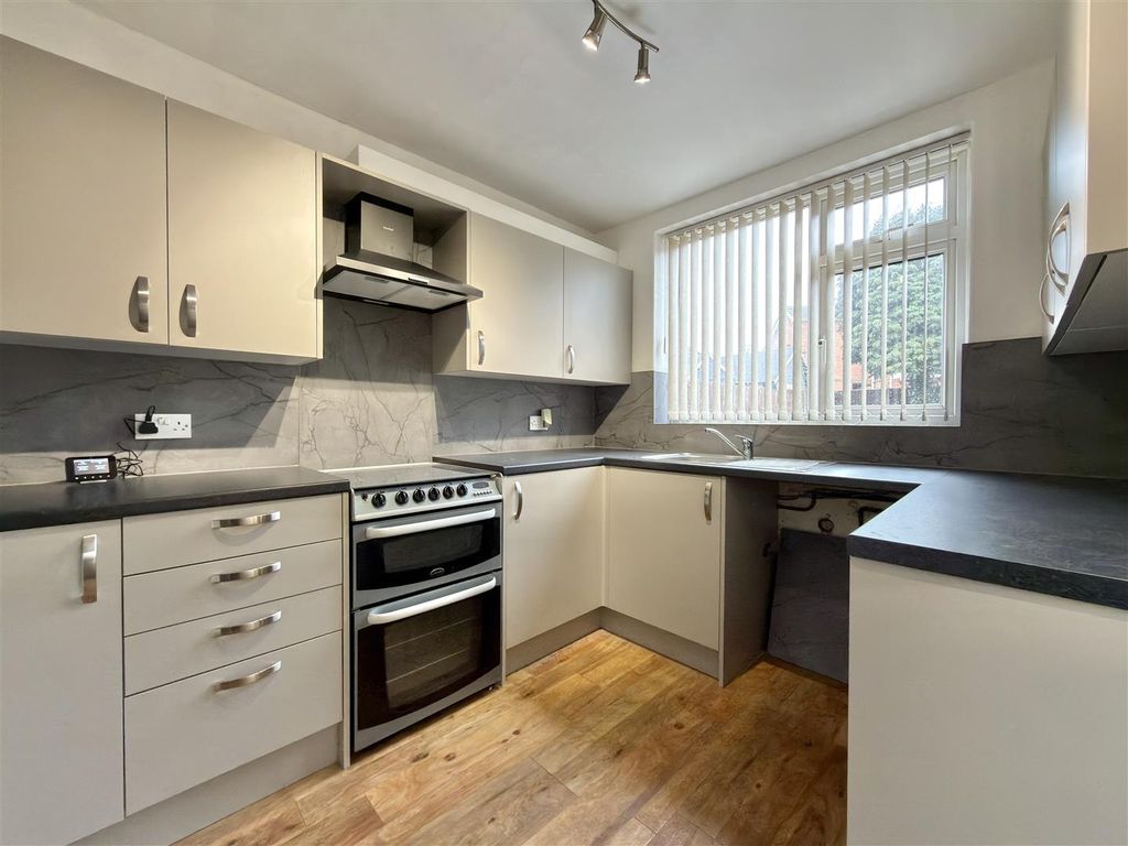 Additional image 4 of 3 bed semi-detached house for saleWoodgate Drive, Birstall, Leicester LE4