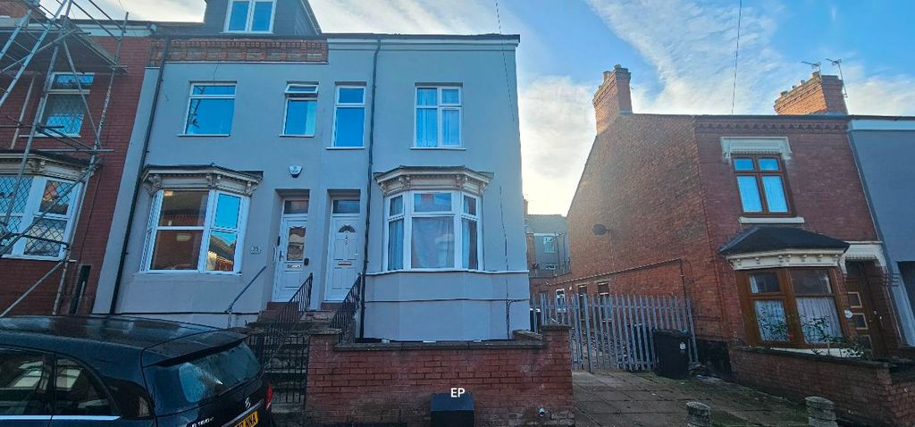 4 bed terraced house for saleFrederick Road, Leicester LE5