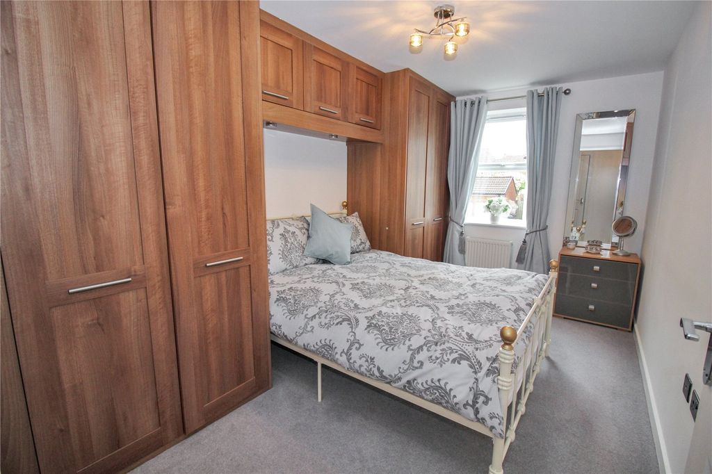 Additional image 6 of 2 bed flat for saleCloatley Crescent, Royal Wootton Bassett, Swindon, Wiltshire SN4