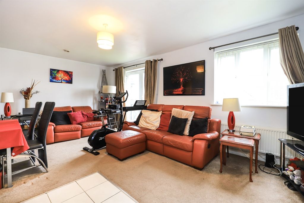 Additional image 3 of 2 bed flat for salePrestwood Road, Near New Cross Wednesfield, Wolverhampton WV11