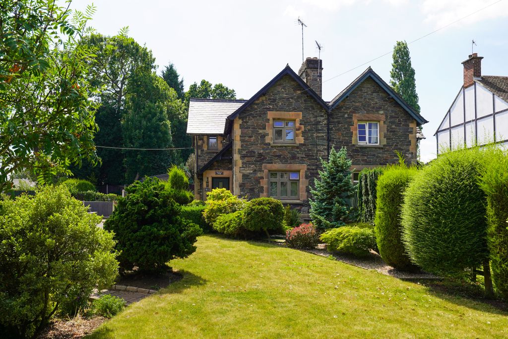3 bed semi-detached house for saleStonehouse Cottage, Bradgate Hill, Groby, Leicester, Leicestershire LE6