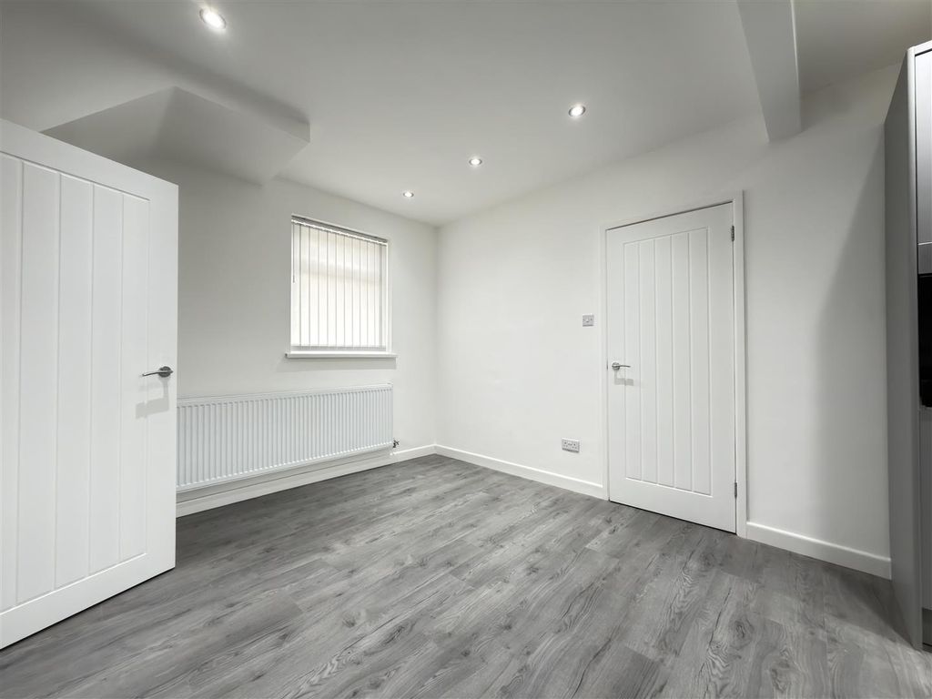 Additional image 5 of 3 bed semi-detached house for saleIngold Avenue, Leicester LE4