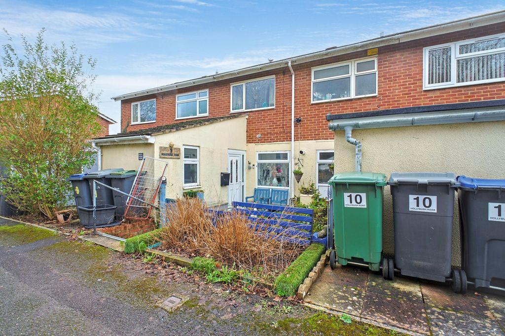 2 bed terraced house for saleHollybush Road, Warminster BA12