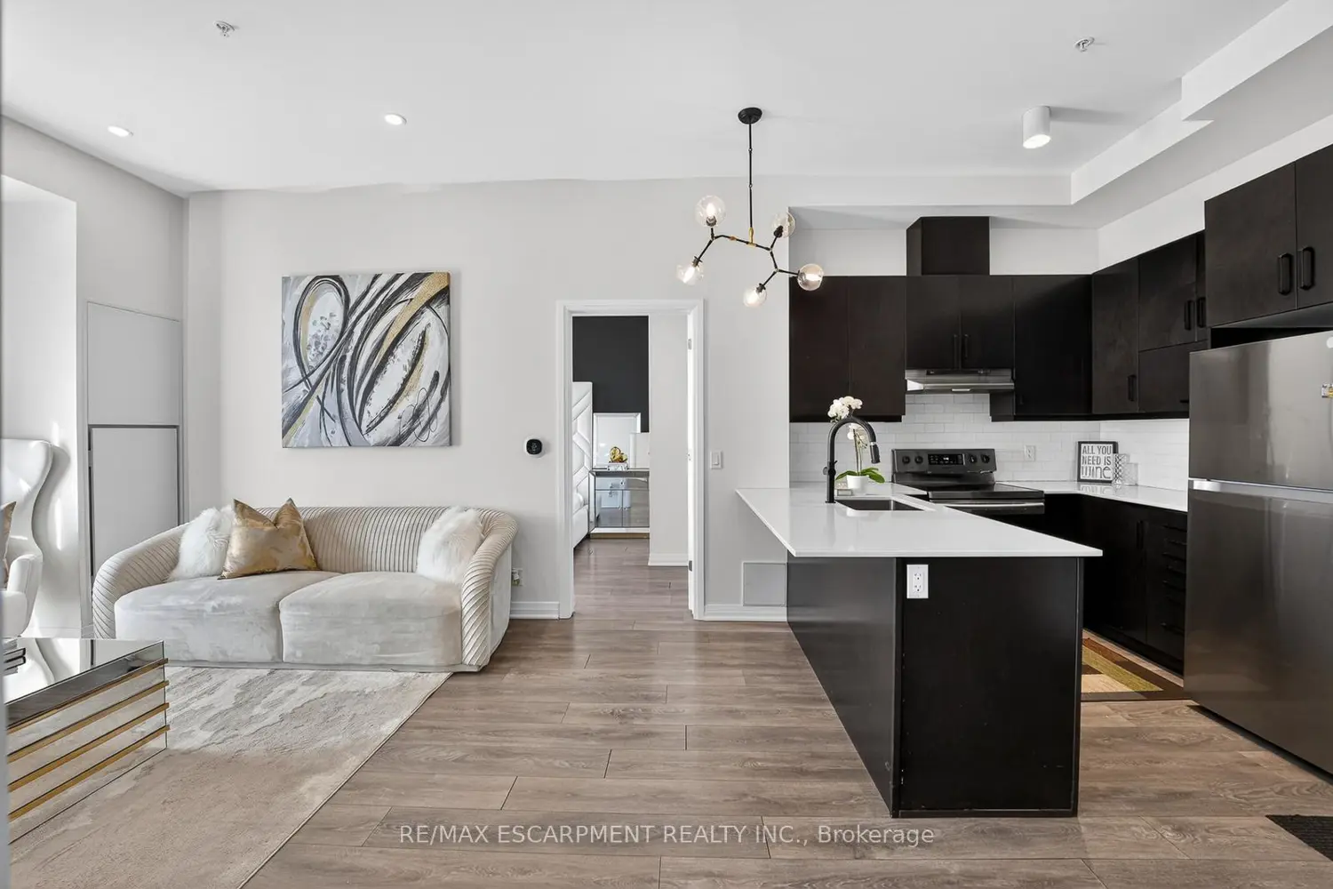 Additional image 5 of 1105 Leger Way 631