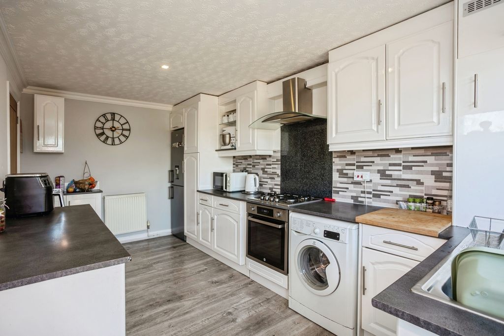 Additional image 8 of 3 bed semi-detached house for saleFrancis Drive, Loughborough, Leicestershire LE11