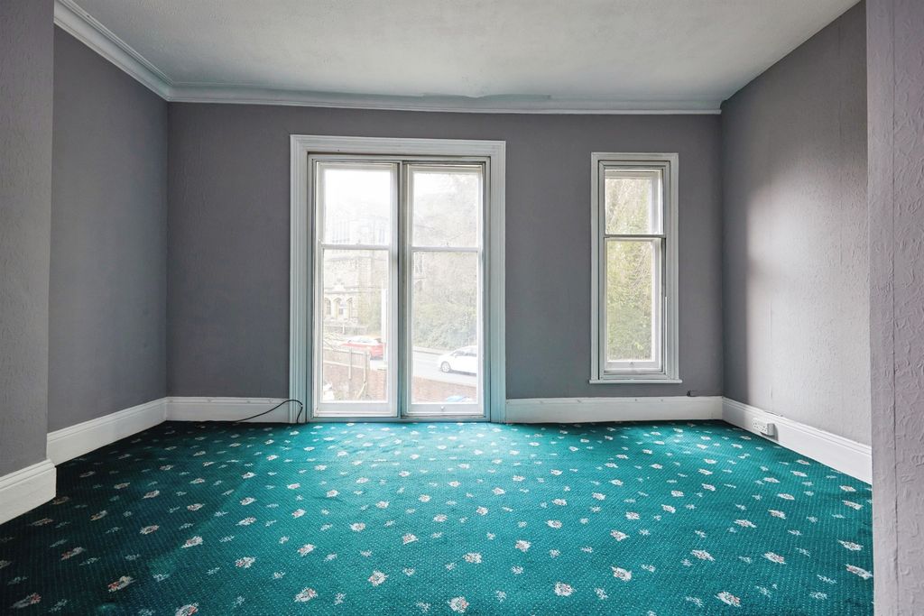 Additional image 3 of 1 bed flat for saleLondon Road, Salisbury SP1