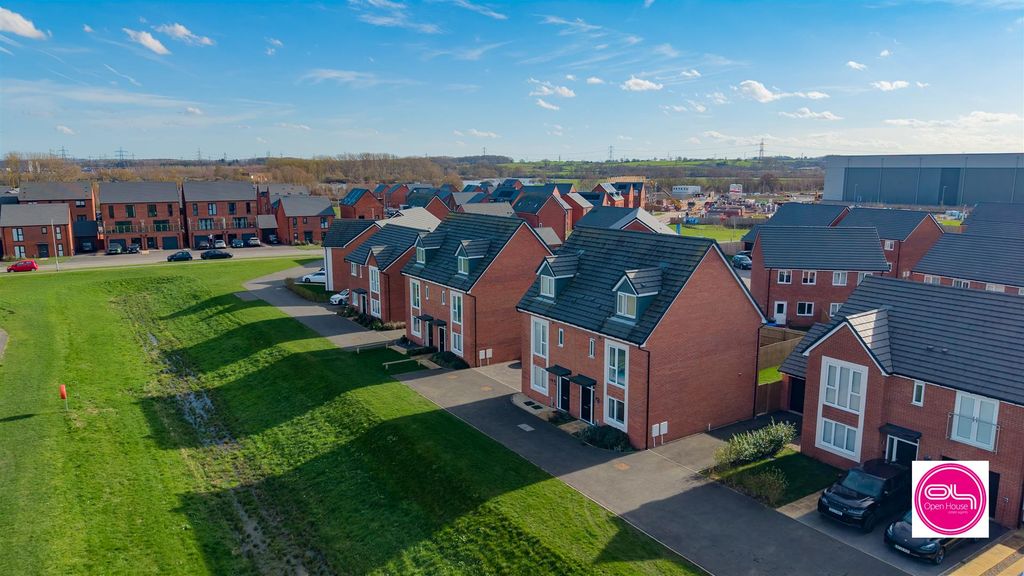4 bed semi-detached house for saleRowan Drive, Branston, Burton-On-Trent DE14