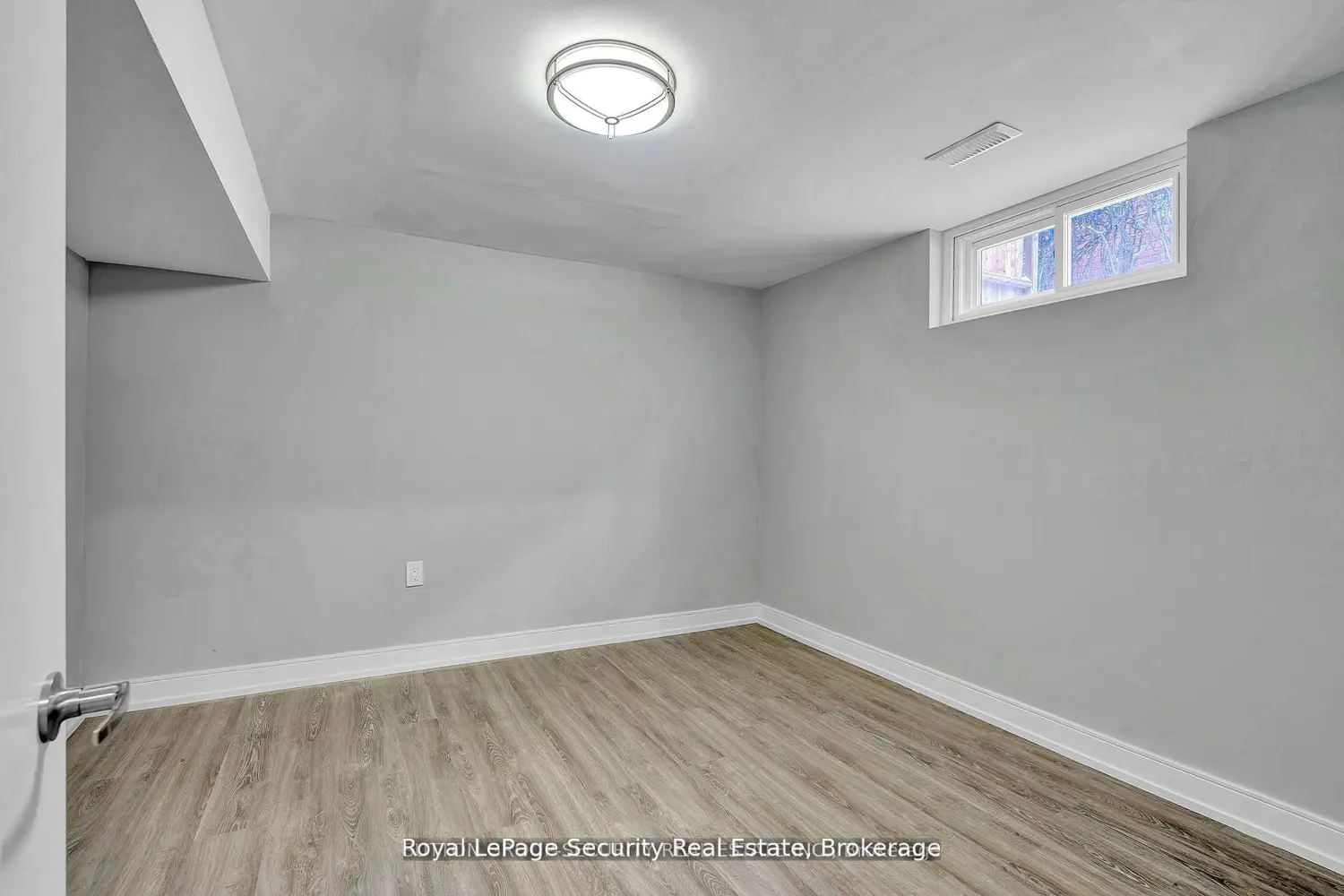 Additional image 18 of 183 Sekura Street