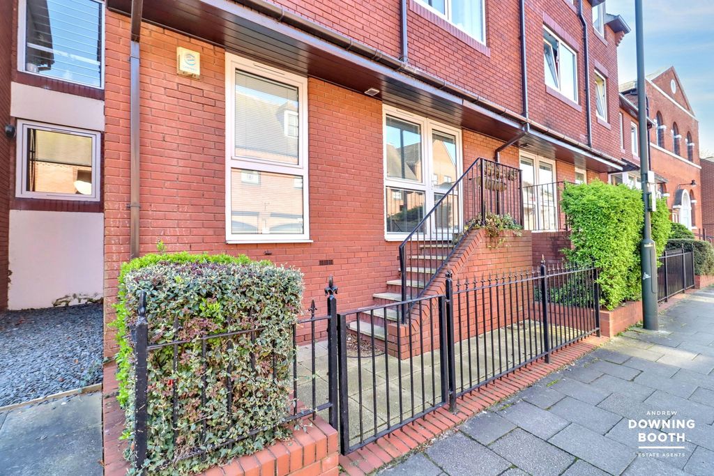 Additional image 12 of 1 bed flat for saleCastle Dyke, Lichfield WS13