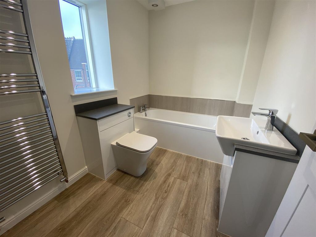 Additional image 12 of 3 bed town house for saleChetwynd Court, Stafford ST17