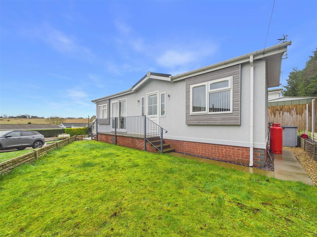 2 bed mobile/park home for saleLower Lodge, Rugeley Road WS15