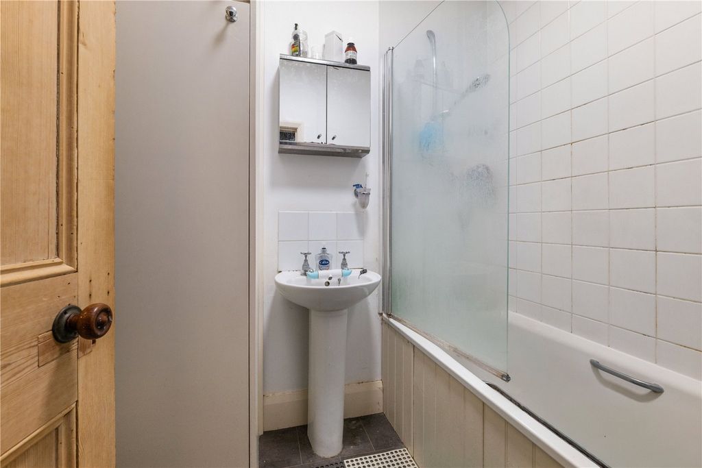 Additional image 20 of 4 bed semi-detached house for saleKnighton Park Road, Stoneygate, Leicester LE2