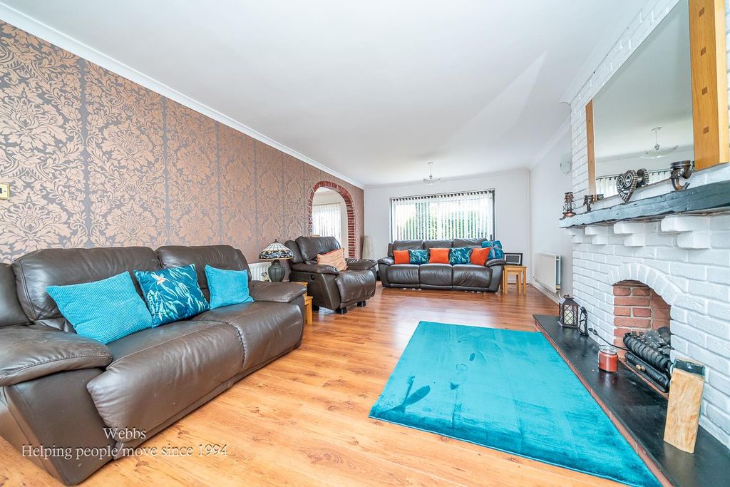 Additional image 2 of 4 bed detached house for salePool Close, Shareshill, Wolverhampton WV10
