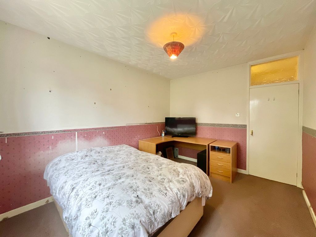 Additional image 29 of 4 bed semi-detached house for saleGreenfield Road, Stafford ST17