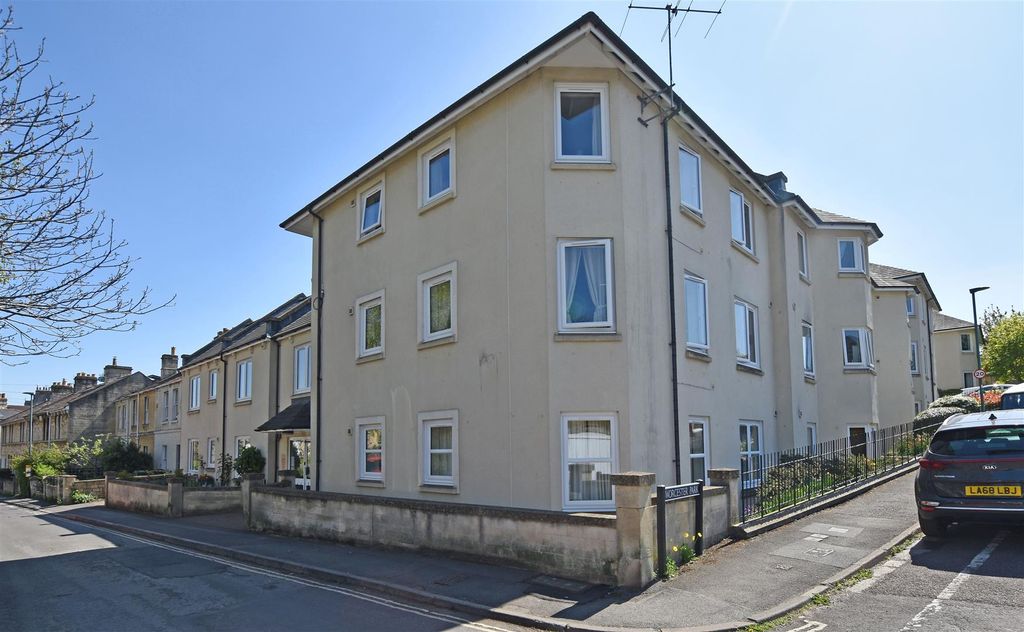 1 bed flat for saleSalisbury Road, Bath BA1 photo 2