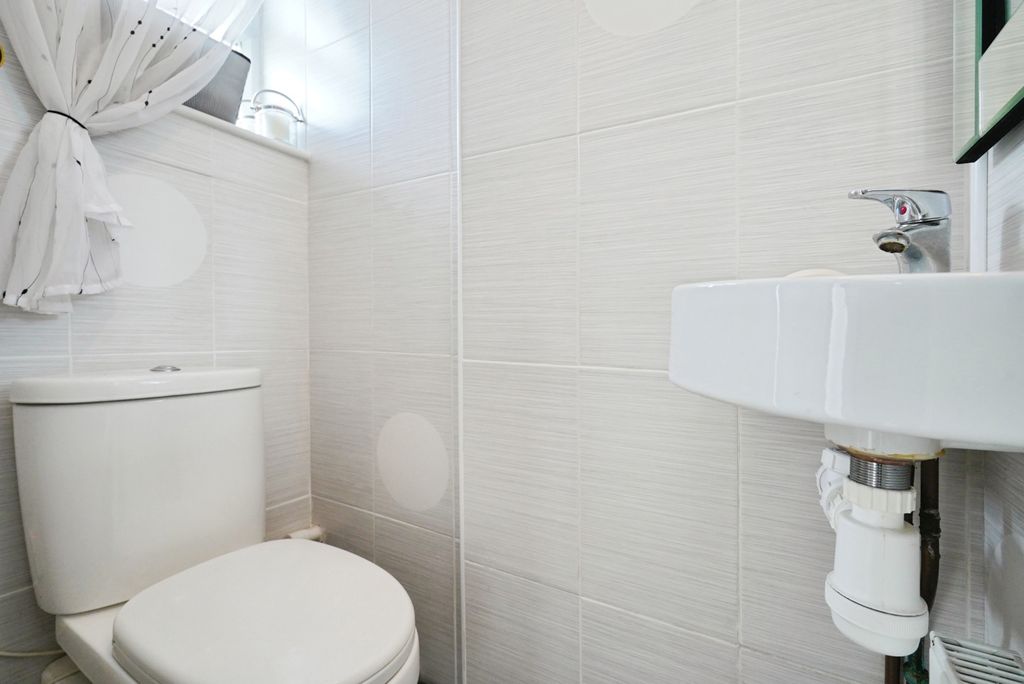 Additional image 9 of 3 bed semi-detached house for saleJordan Avenue, Stretton, Burton-On-Trent, Staffordshire DE13