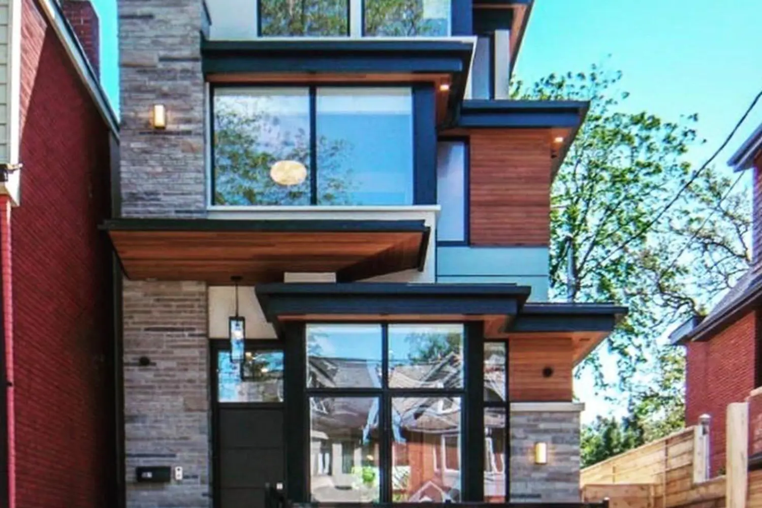 Additional image 4 of 360A Lawrence Avenue