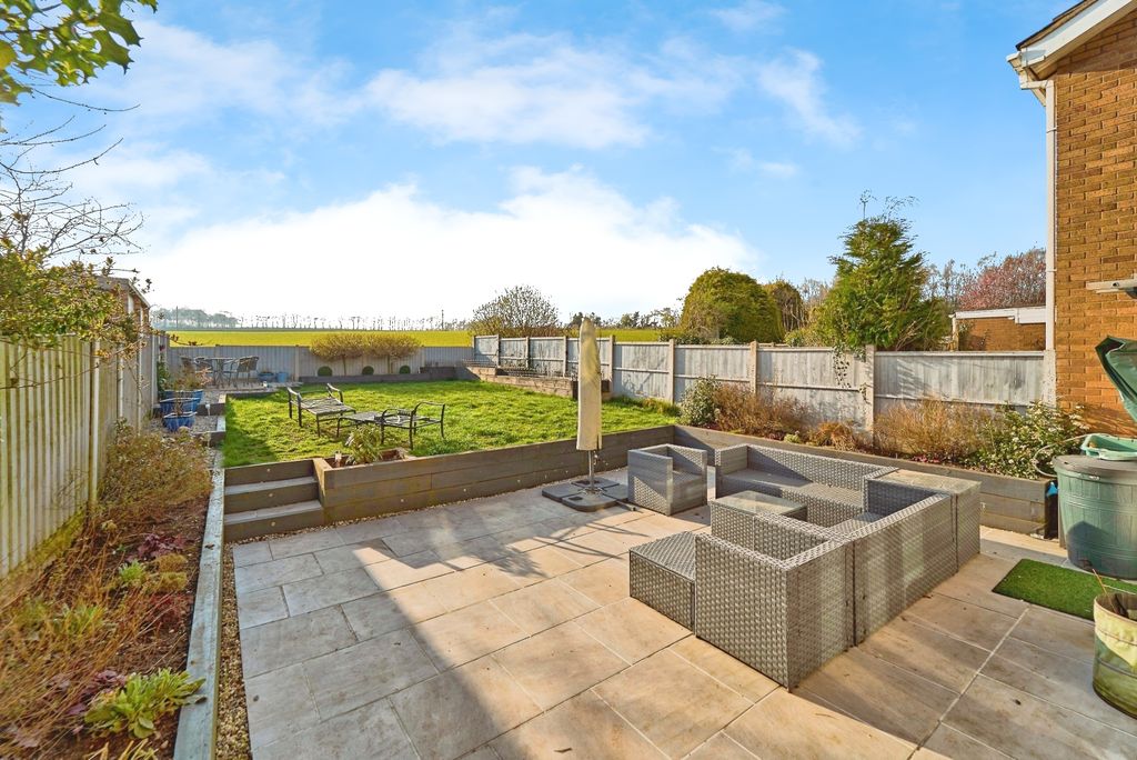 3 bed link detached house for saleCartersfield Lane, Stonnall WS9 photo 2