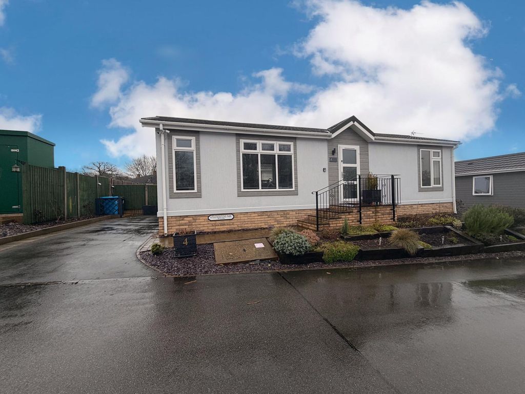 Additional image 11 of 2 bed mobile/park home for saleNew Road, Featherstone, Wolverhampton WV10
