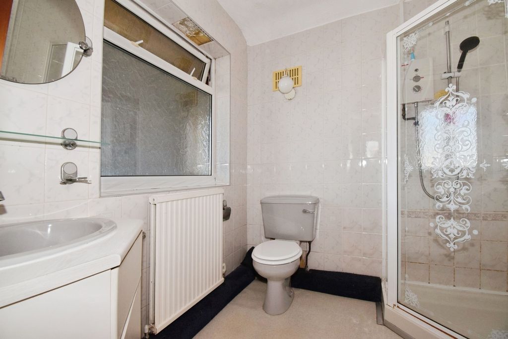 Additional image 9 of 3 bed semi-detached house for saleMere Road, Wigston, Leicestershire LE18