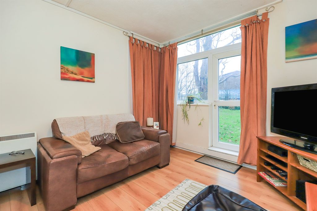 Additional image 6 of 2 bed flat for saleNewbridge Crescent, Wolverhampton WV6