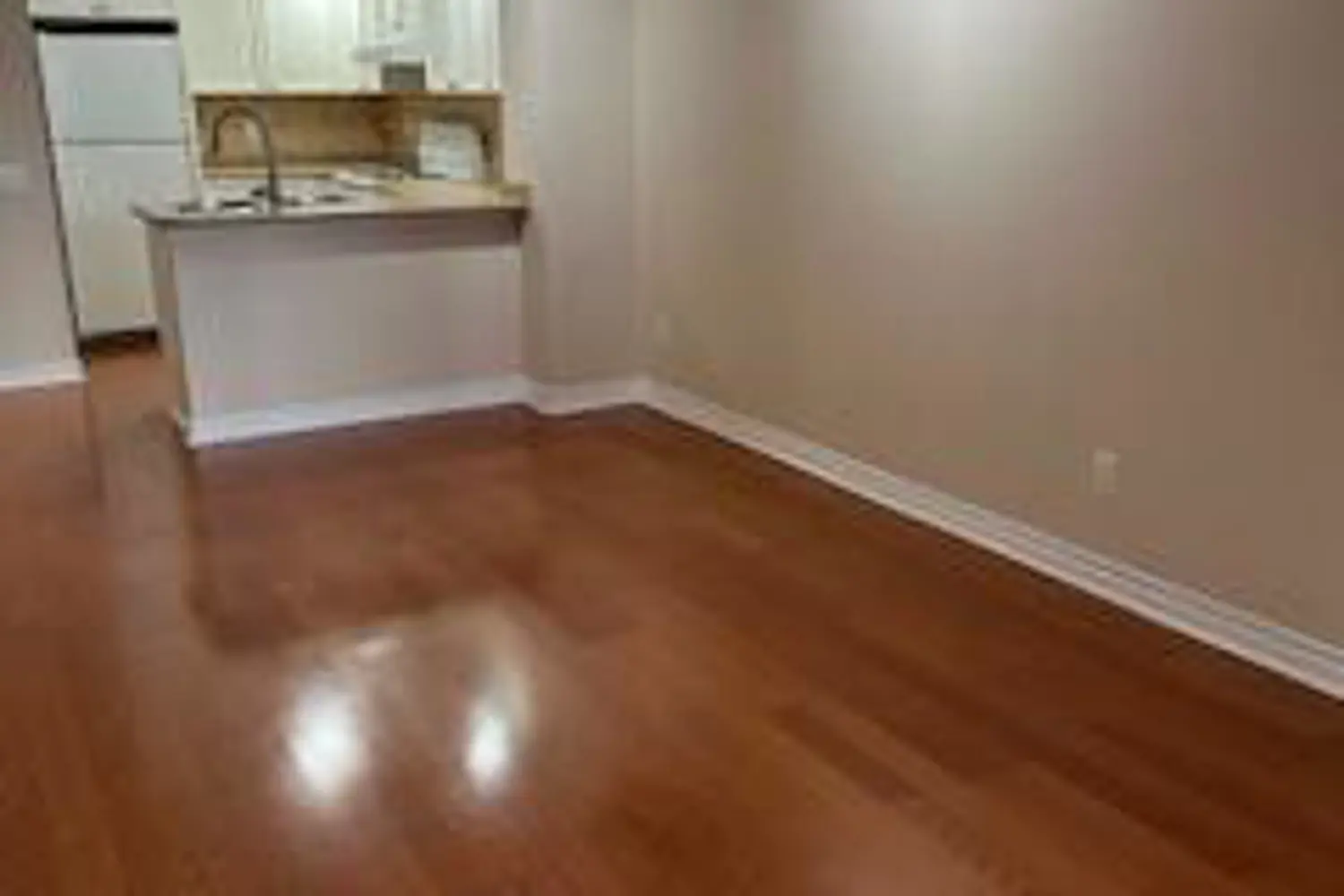 Additional image 7 of 5229 Dundas Street 609
