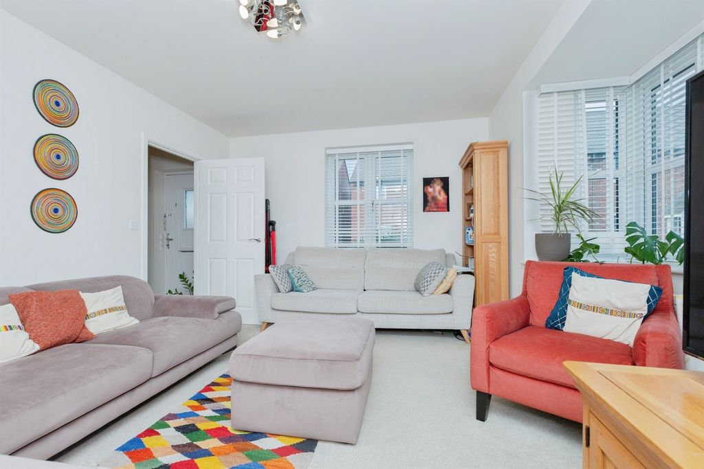 Additional image 3 of 5 bed semi-detached house for saleTollgate Close, Oadby, Leicester LE2