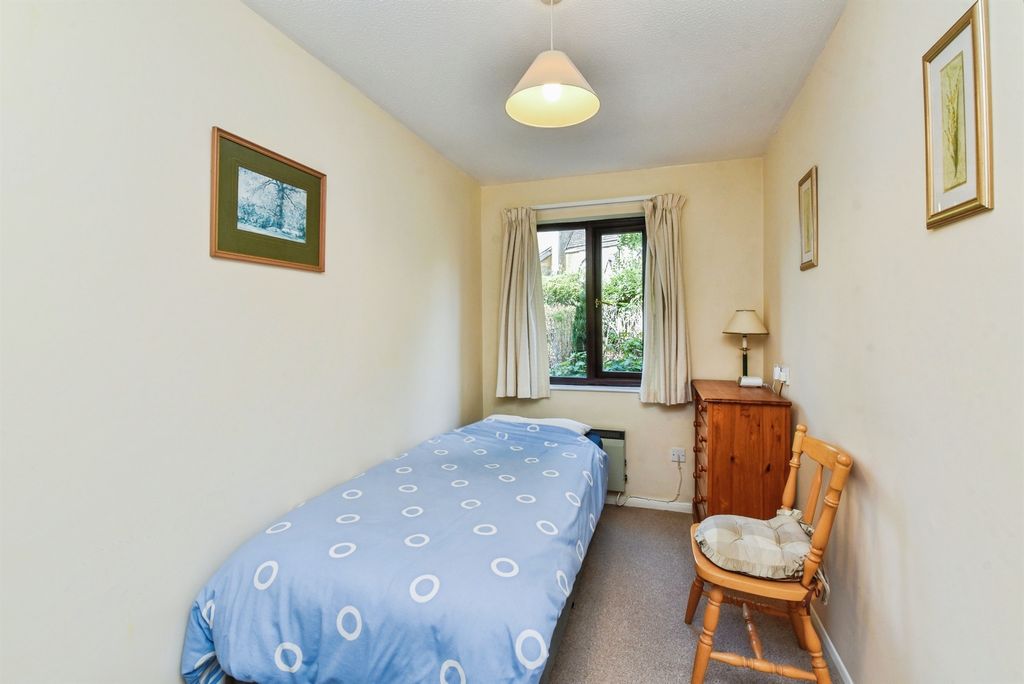 Additional image 8 of 2 bed flat for saleLangley Road, Chippenham SN15