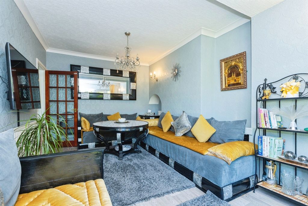 Additional image 16 of 3 bed semi-detached house for saleFrinton Avenue, Leicester LE5