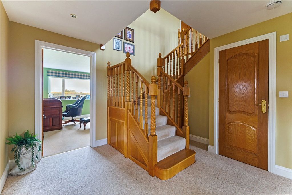 Additional image 13 of 6 bed detached house for saleThe Barton, Clyffe Pypard, Swindon, Wiltshire SN4